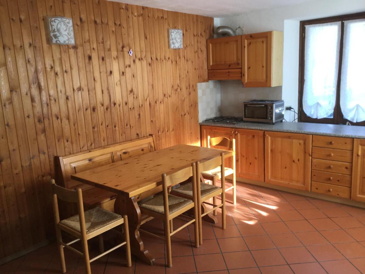 Casa Dolonne - A un passo dallo sci Courmayeur Esterno foto